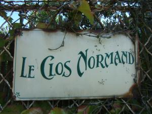 plaque émaillée le clos normand