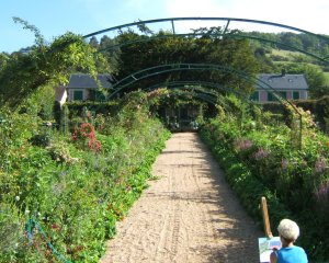 La grande allée du jardin de Monet à Giverny