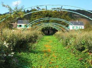 La Grande Allée du jardin de Monet, fin octobre