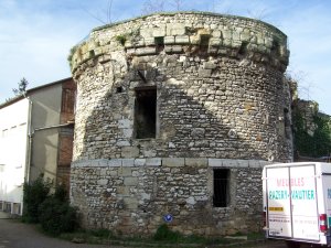 La Tour Saint-Martin à Mantes-la-Jolie, France