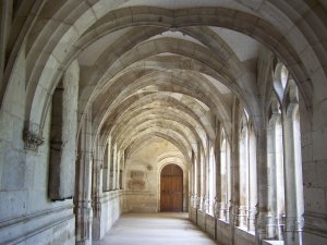 Cloître gothique à Evreux