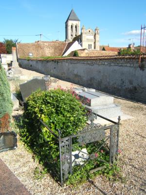 tombe de Camille Doncieux, épouse de Claude Monet, à Vétheuil
